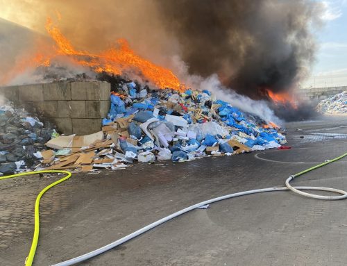 Brand auf Recyclinghof